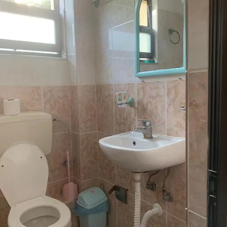 Ulaj Hotel Shëngjin
